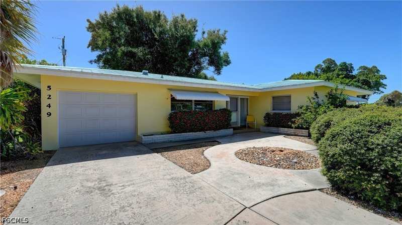 2 bedroom SingleFamilyResidence at 5249 Sunnybrook Ct, Cape Coral, Cape Coral — photo 1
