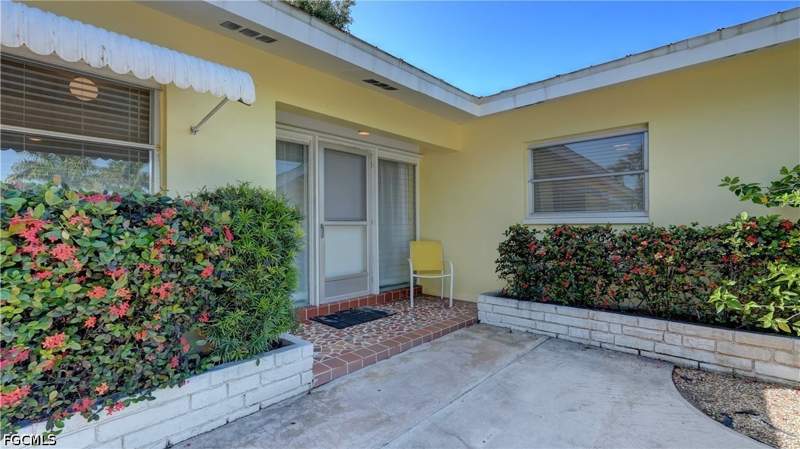 2 bedroom SingleFamilyResidence at 5249 Sunnybrook Ct, Cape Coral, Cape Coral — photo 5
