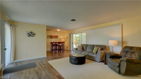 5249 Sunnybrook Ct, Cape Coral FL - photo 7 of 40