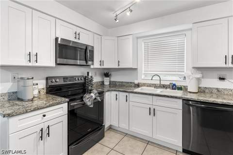 2191 Thomasson Dr, Naples FL - photo 6 of 21