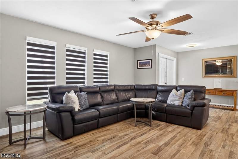 3 bedroom SingleFamilyResidence at 113 SE 41st St, Cape Coral, Cape Coral — photo 2