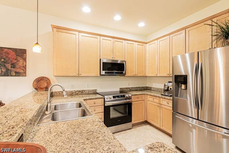 3 bedroom Townhouse at 9163 Delano St 10006, Ole, Naples — photo 5