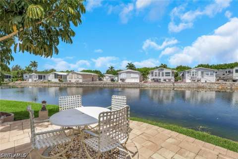 386 Leopard Ln 386, Naples FL - photo 21 of 48