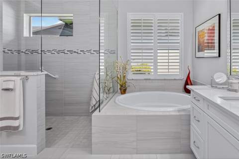 6387 Warwick Ave, Naples FL - photo 17 of 42