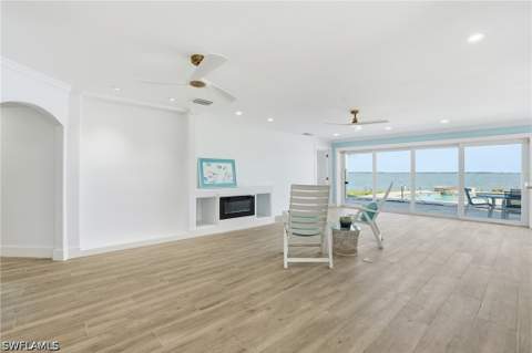 266 Curlew St, Fort Myers Beach FL - photo 10 of 50