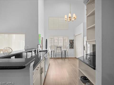 3570 Kent Dr, Naples FL - photo 7 of 38
