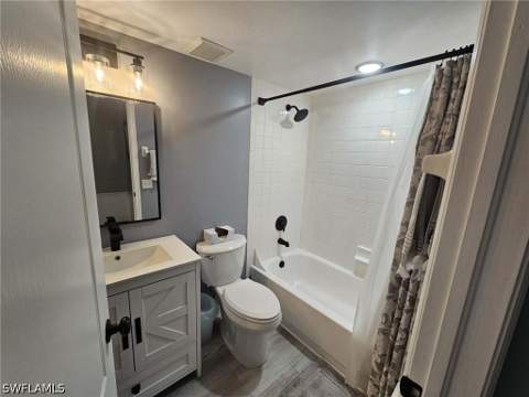 7360 Glenmoor Ln 4207, Naples FL - photo 11 of 23