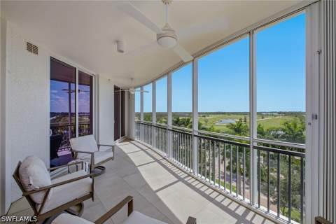 13665 Vanderbilt Dr 603, Naples FL - photo 14 of 33