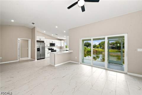 1718 NE 13th Pl, Cape Coral FL - photo 10 of 35