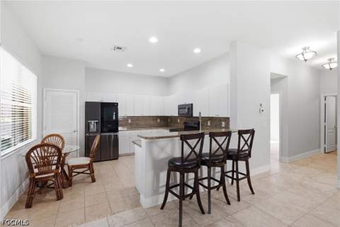 2513 Keystone Lake Dr, Cape Coral FL - photo 9 of 46
