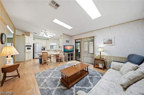 16209 Asheboro Ct, Fort Myers FL - photo 8 of 50