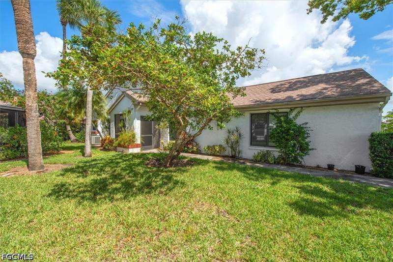 2 bedroom Attached at 1787 Pine Glade Cir, Seven Lakes, Fort Myers — photo 4
