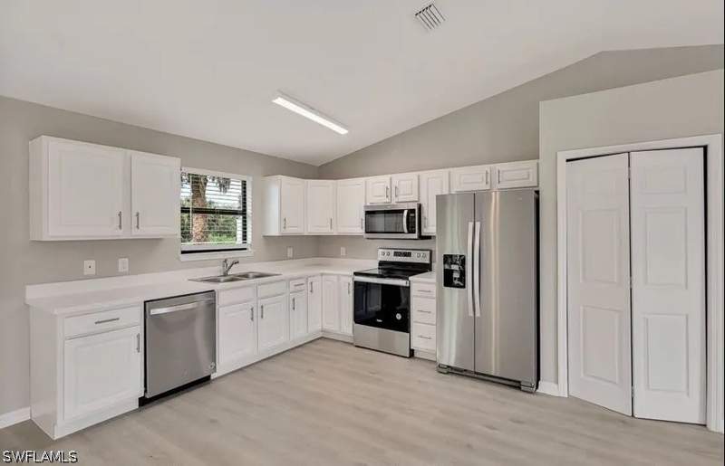 4 bedroom SingleFamilyResidence at 508 Cottonwood Ave S, Southeast Lehigh, Lehigh Acres — photo 4
