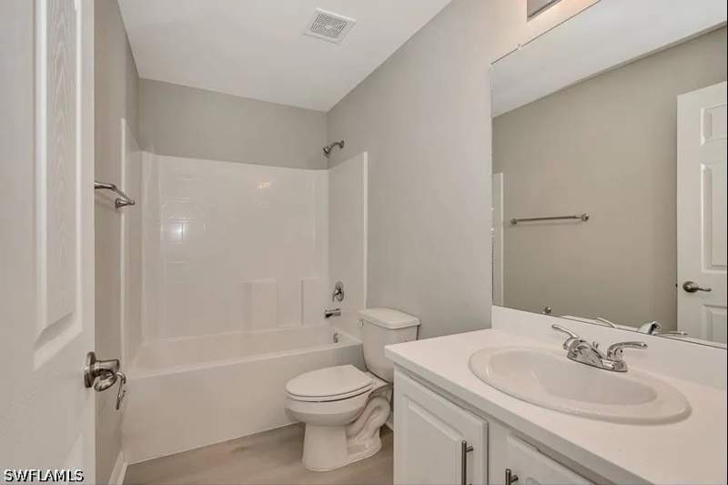 4 bedroom SingleFamilyResidence at 508 Cottonwood Ave S, Southeast Lehigh, Lehigh Acres — photo 5