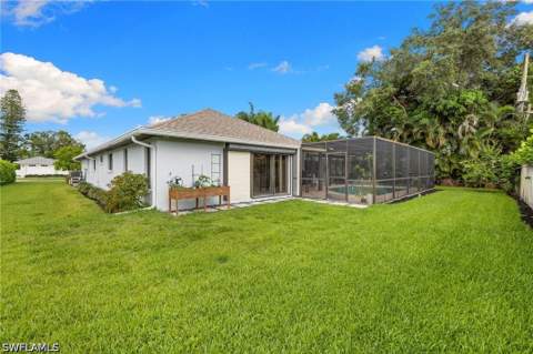 433 Golfview Dr, Naples FL - photo 12 of 49