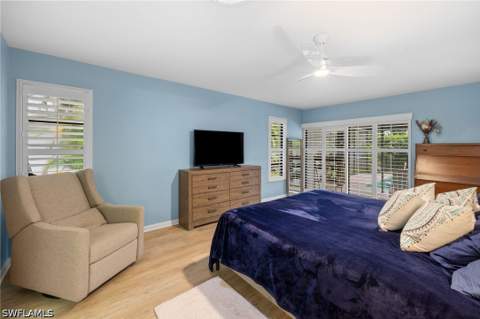 433 Golfview Dr, Naples FL - photo 13 of 49