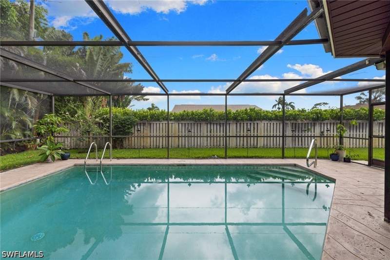 3 bedroom SingleFamilyResidence at 433 Golfview Dr, Palm River Estates, Naples — photo 5