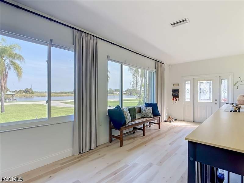 3 bedroom SingleFamilyResidence at 2795 River Rd, Moore Haven, Moore Haven — photo 5