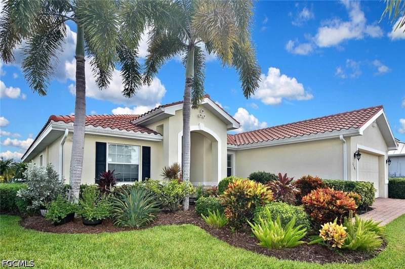 3 bedroom SingleFamilyResidence at 2549 Ashbury Cir, Ashbury, Cape Coral — photo 2
