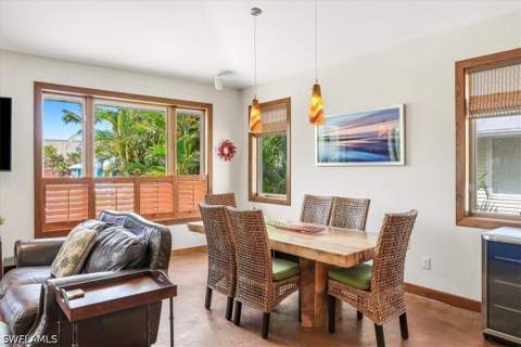 1680 Avion Pl, Naples FL - photo 6 of 50