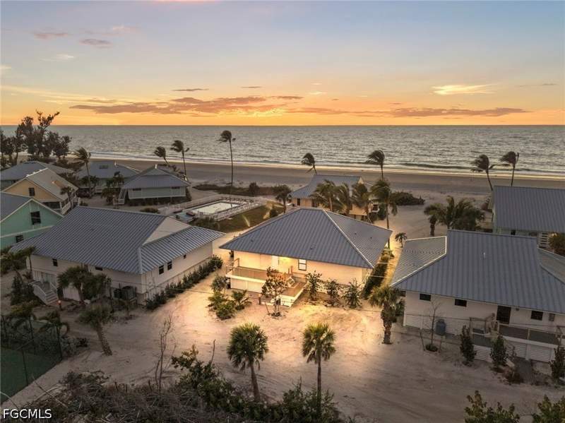 4 bedroom SingleFamilyResidence at 25 Beach Homes, Beach Homes, Captiva — photo 4