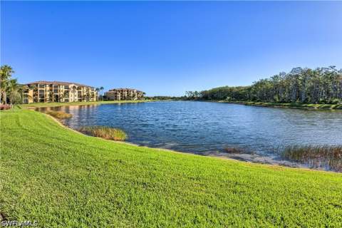 9572 Trevi Ct 5037, Naples FL - photo 18 of 38