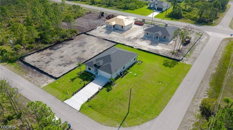 4 bedroom SingleFamilyResidence at 1842 Tuxford Ave, Lehigh Acres, Lehigh Acres — photo 4