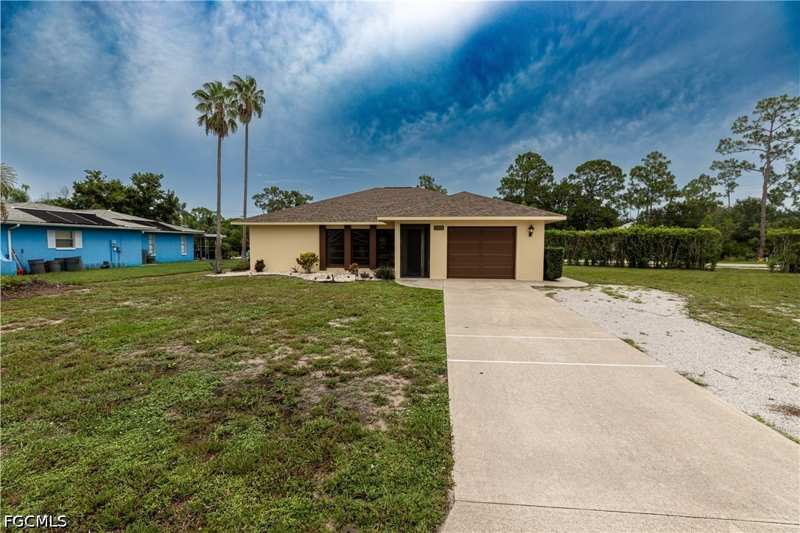 2 bedroom SingleFamilyResidence at 25572 Fenner Cir, Bonita Springs Golf & Country Club, Bonita Springs — photo 1