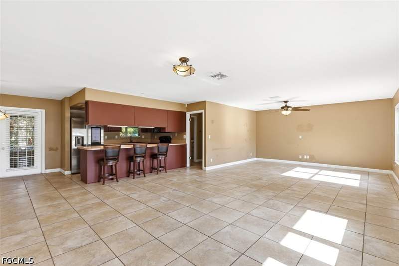 3 bedroom SingleFamilyResidence at 420 Grant St, Labelle, Labelle — photo 3
