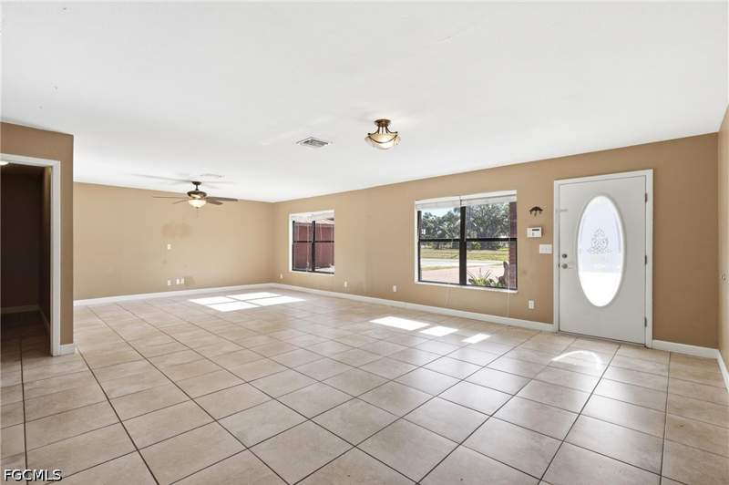 3 bedroom SingleFamilyResidence at 420 Grant St, Labelle, Labelle — photo 5