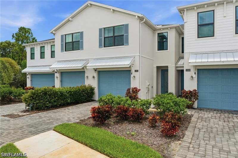 3 bedroom Townhouse at 13081 Pembroke Dr, Hamilton Place, Naples — photo 2