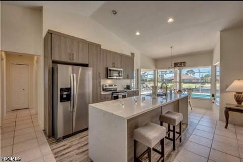 318 SW 28th St, Cape Coral FL - photo 7 of 35
