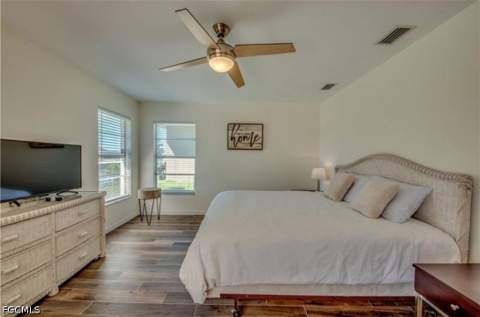 318 SW 28th St, Cape Coral FL - photo 8 of 35
