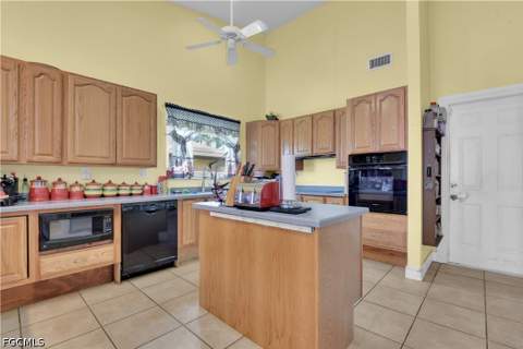 2704 SW 2nd Pl, Cape Coral FL - photo 11 of 36