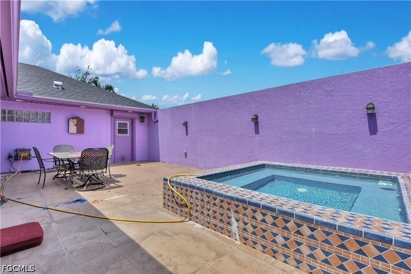 4 bedroom SingleFamilyResidence at 2704 SW 2nd Pl, Cape Coral, Cape Coral — photo 4