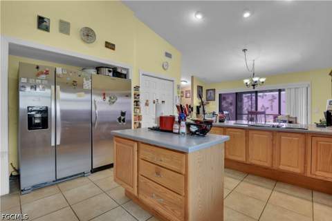 2704 SW 2nd Pl, Cape Coral FL - photo 9 of 36