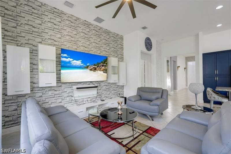 3 bedroom SingleFamilyResidence at 5547 Ferrari Ave, Maple Ridge, Ave Maria — photo 5