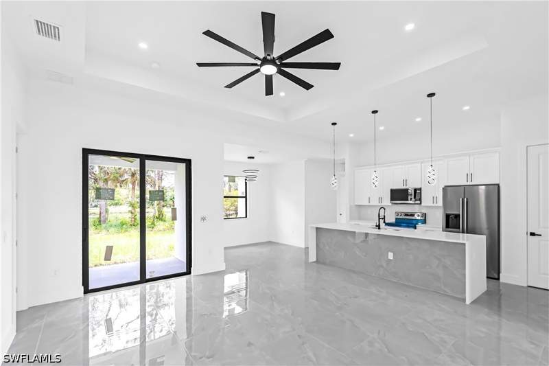 3 bedroom SingleFamilyResidence at 716 Connecticut Ln, Leeland Heights, Lehigh Acres — photo 3