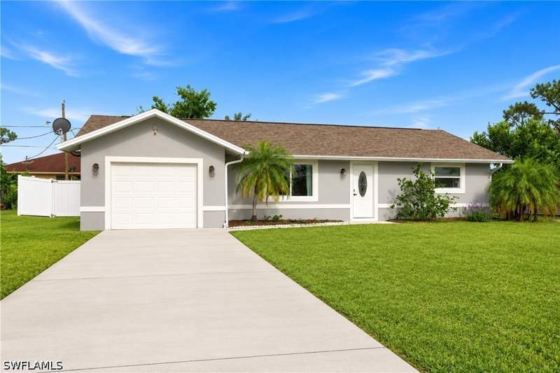 2 bedroom SingleFamilyResidence at 18500 Sarasota Rd, San Carlos Park, Fort Myers — photo 2