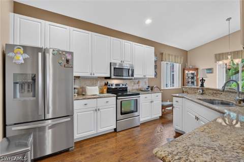 15289 Laguna Hills Dr, Fort Myers FL - photo 14 of 47