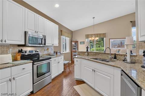 15289 Laguna Hills Dr, Fort Myers FL - photo 15 of 47