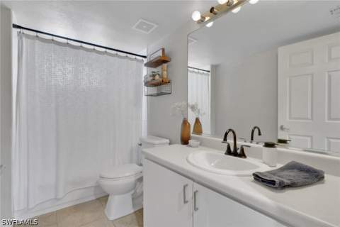 8304 Key Royal Cir 1723, Naples FL - photo 15 of 25