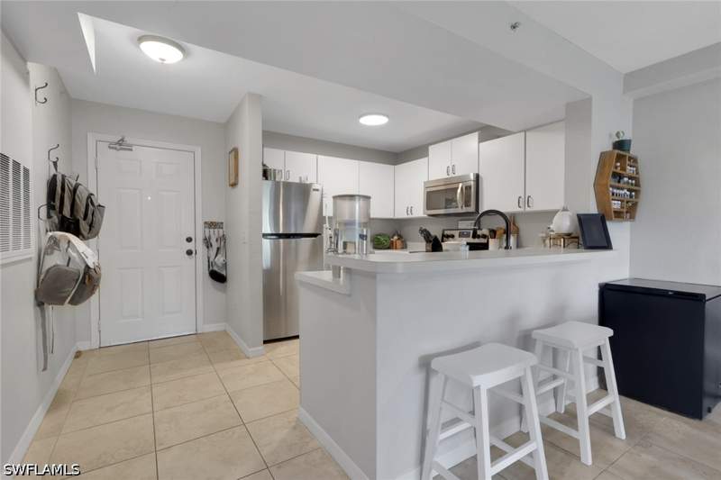 2 bedroom Condominium at 8304 Key Royal Cir 1723, Key Royal Condominiums, Naples — photo 3