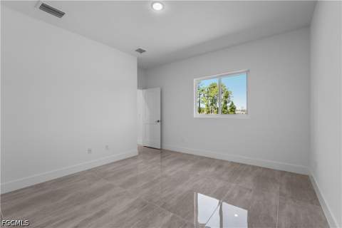 828 Genoa Ave S, Lehigh Acres FL - photo 14 of 47