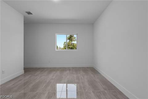 828 Genoa Ave S, Lehigh Acres FL - photo 16 of 47