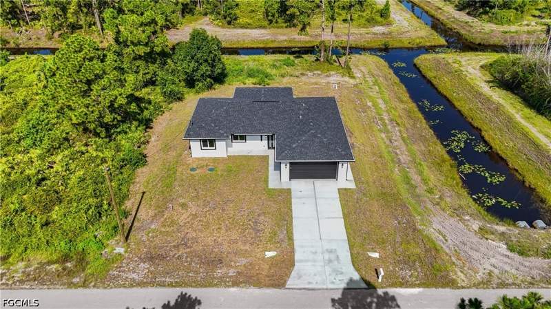 4 bedroom SingleFamilyResidence at 828 Genoa Ave S, Lehigh Acres, Lehigh Acres — photo 4