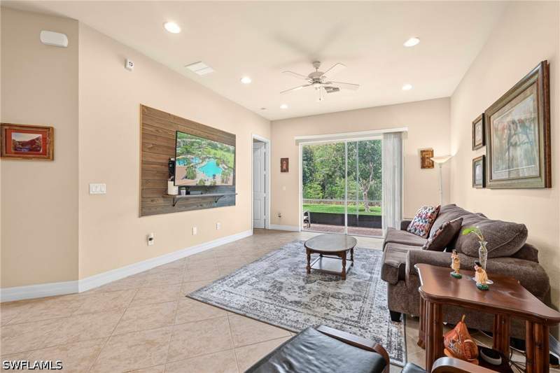 3 bedroom SingleFamilyResidence at 11104 Yellow Poplar Dr, Botanica Lakes, Fort Myers — photo 4