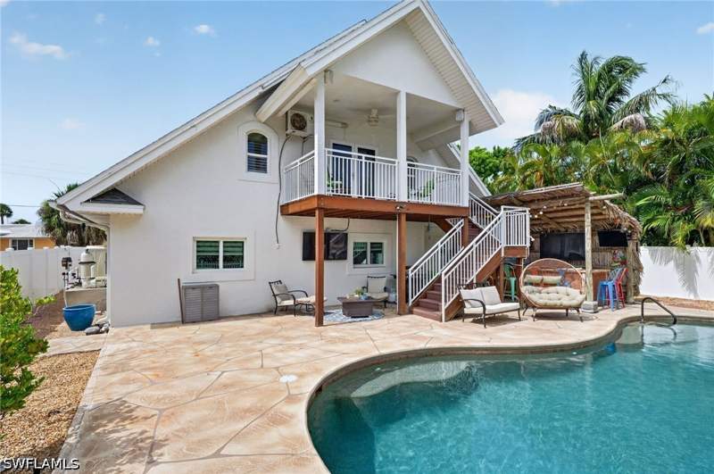 3 bedroom SingleFamilyResidence at 309 Donora Blvd, Zimmers Add-Shell Mound Pk, Fort Myers Beach — photo 3