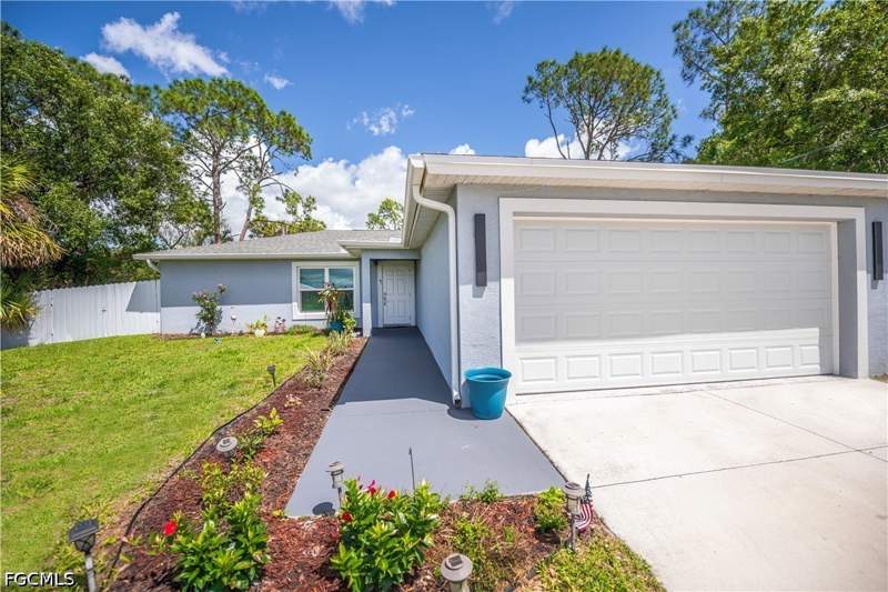 3 bedroom SingleFamilyResidence at 7081 Brazil Cir, Port Labelle, Labelle — photo 5