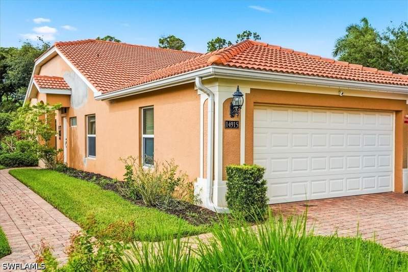 3 bedroom SingleFamilyResidence at 14915 Volterra Ct, Tuscany Cove, Naples — photo 3